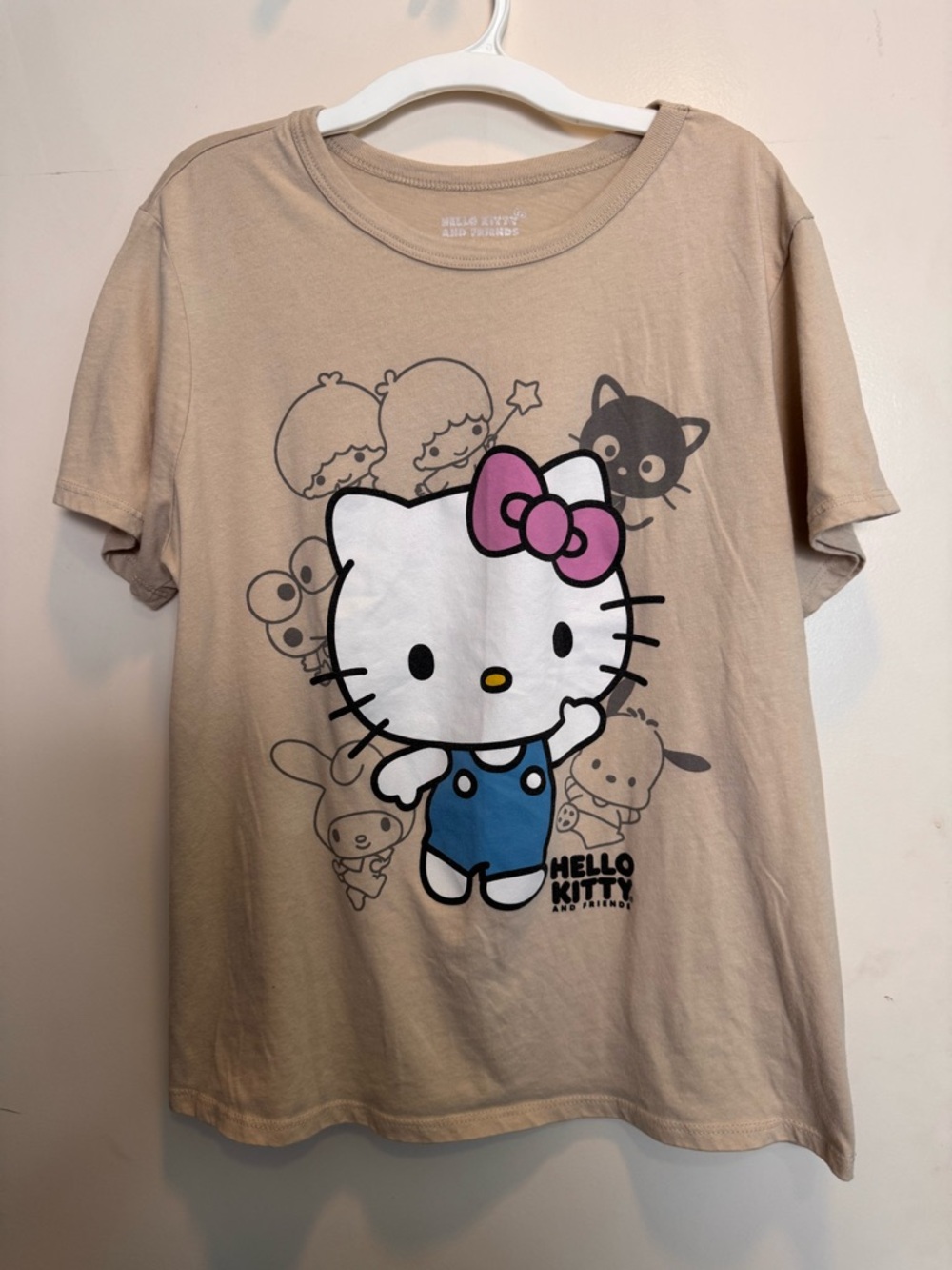Hello Kitty Beige Graphic Tee Large